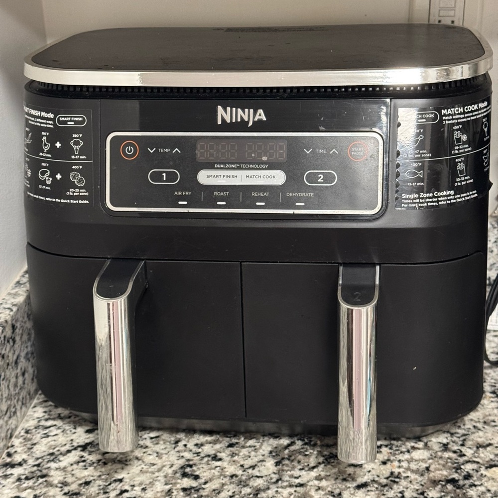 Ninja DualZone Air Fryer with Silver Handles
